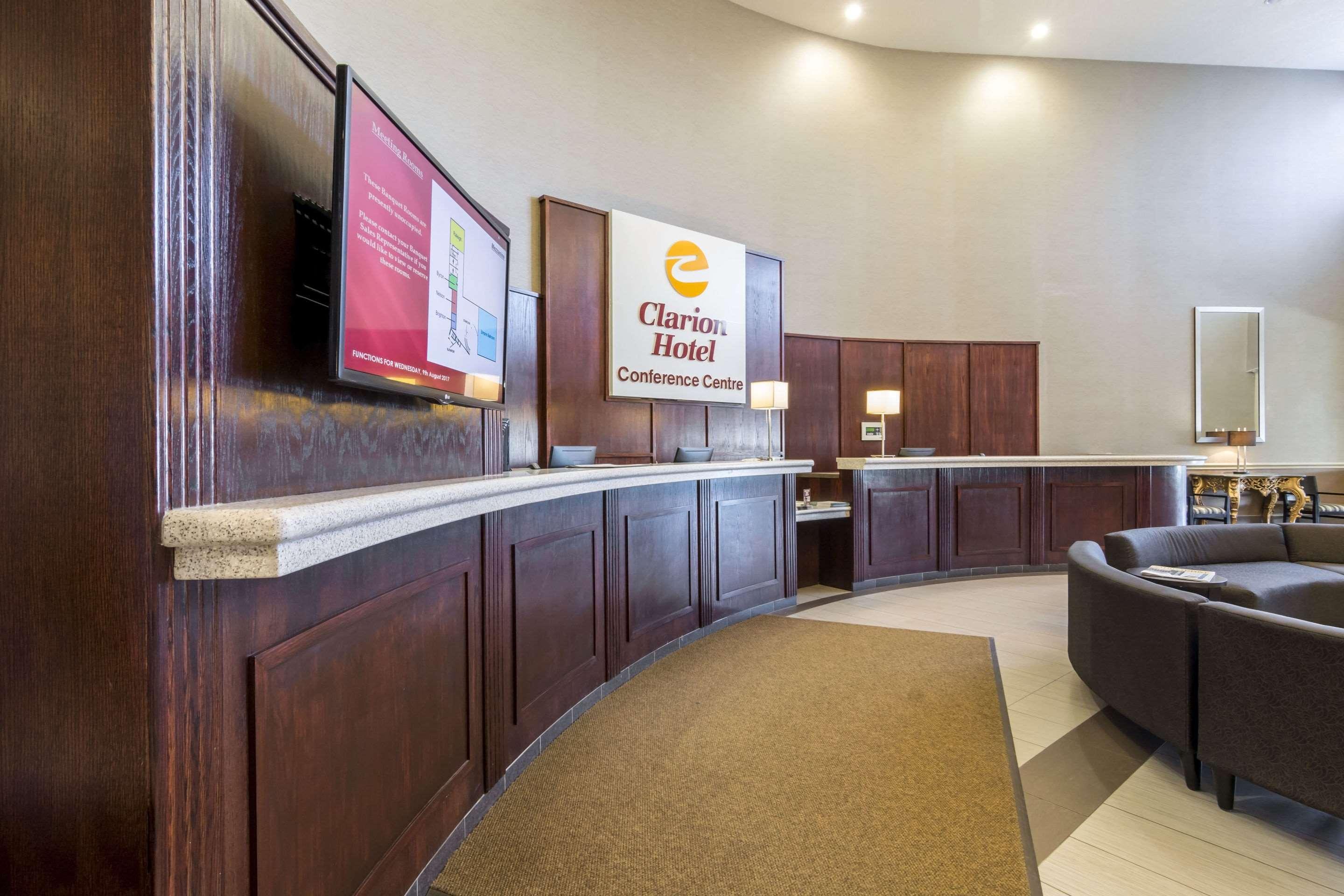 Clarion Hotel & Conference Centre Sherwood Park Bagian luar foto