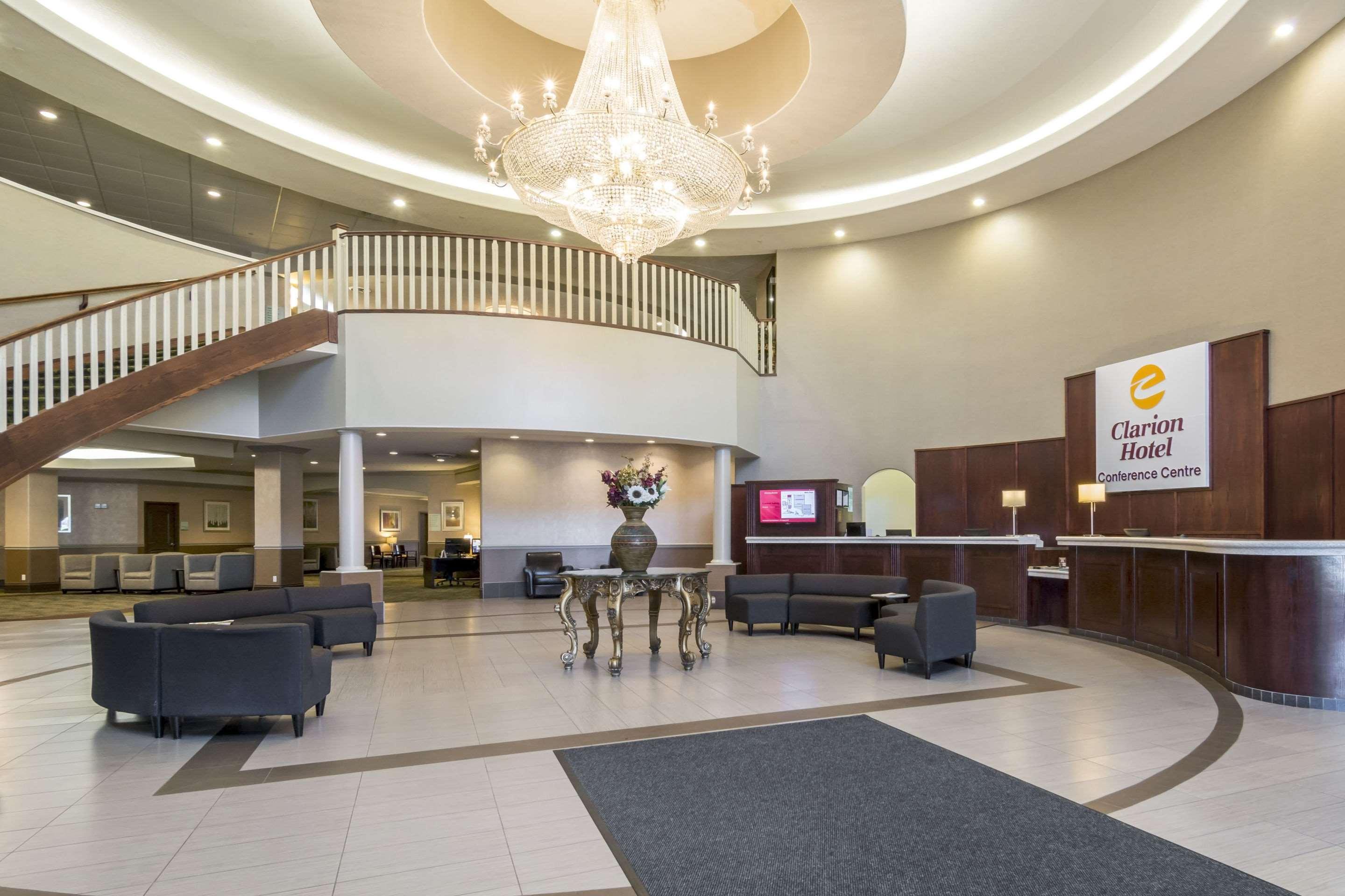 Clarion Hotel & Conference Centre Sherwood Park Bagian luar foto