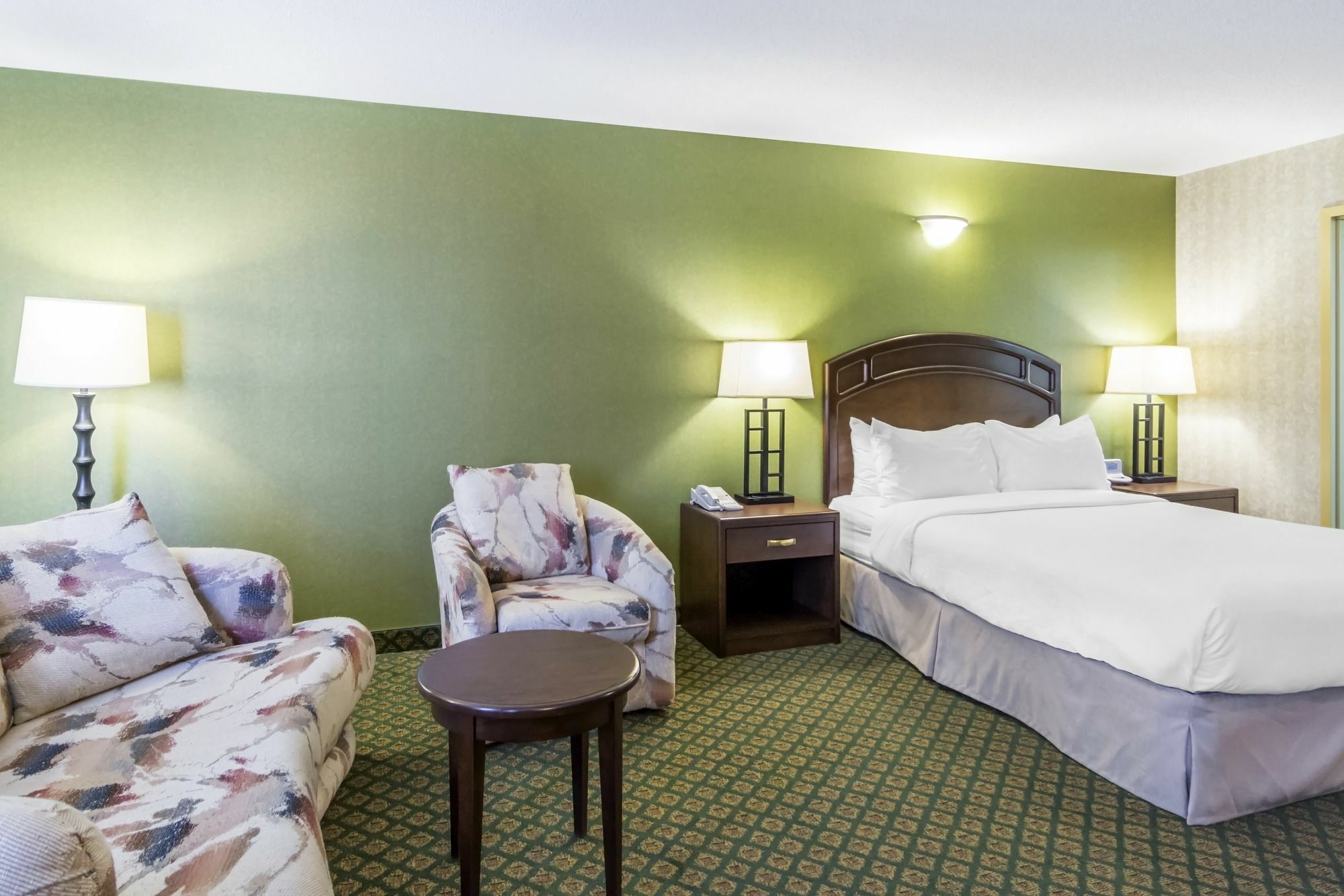 Clarion Hotel & Conference Centre Sherwood Park Bagian luar foto